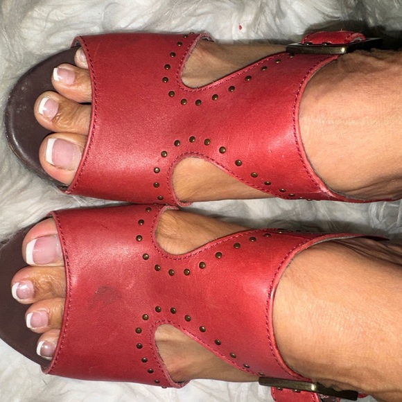 Red Dansko Clogs used once 39 in Red - Picture 1 of 5